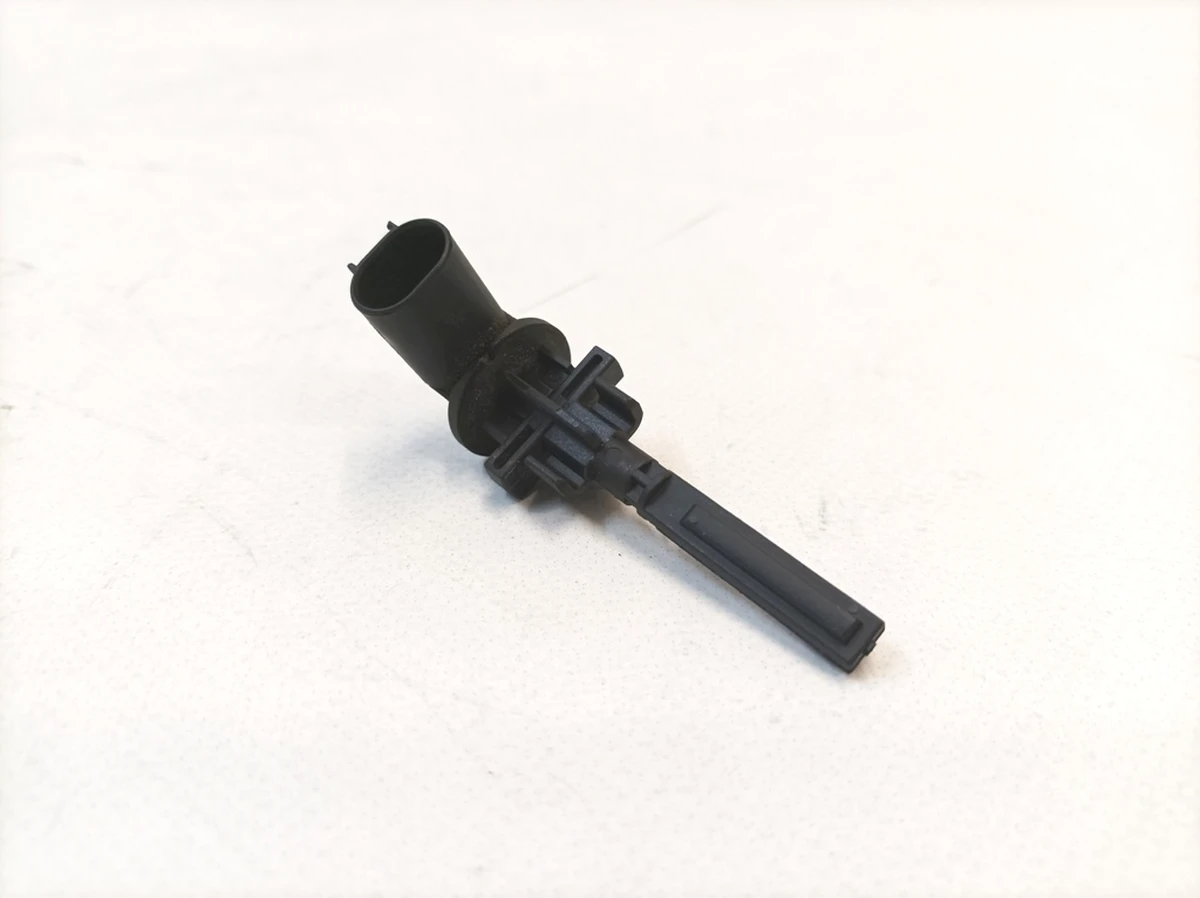 Датчик рівня рідини Mercedes B-Class A1695450124