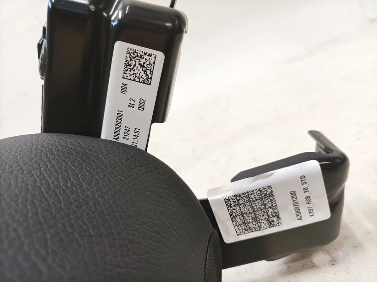 Second row seat backrest armrest assembly Mercedes EQS 2069701200