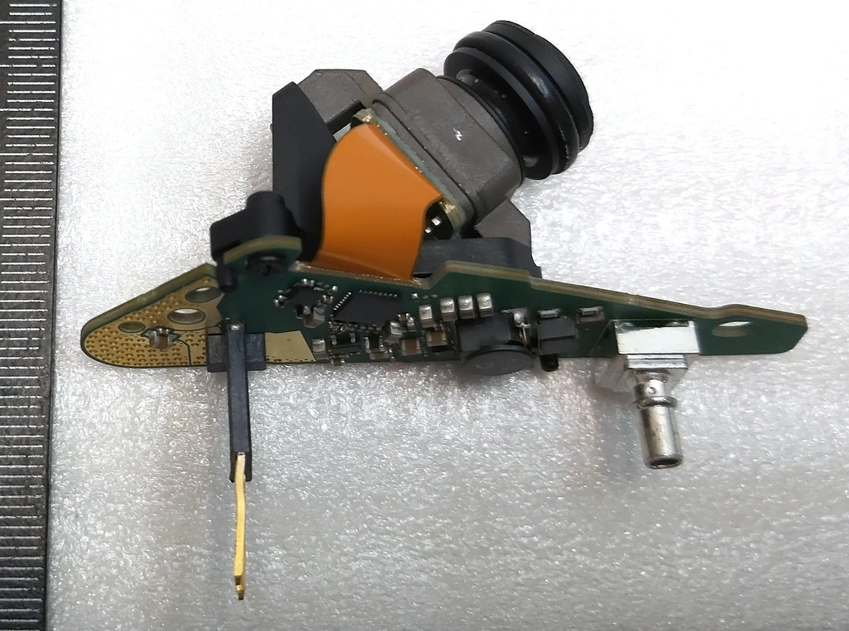 6 Камера повторювача повороту лівого АП2,5 із платою в зборі Tesla model X, model Y 1125106-50-G