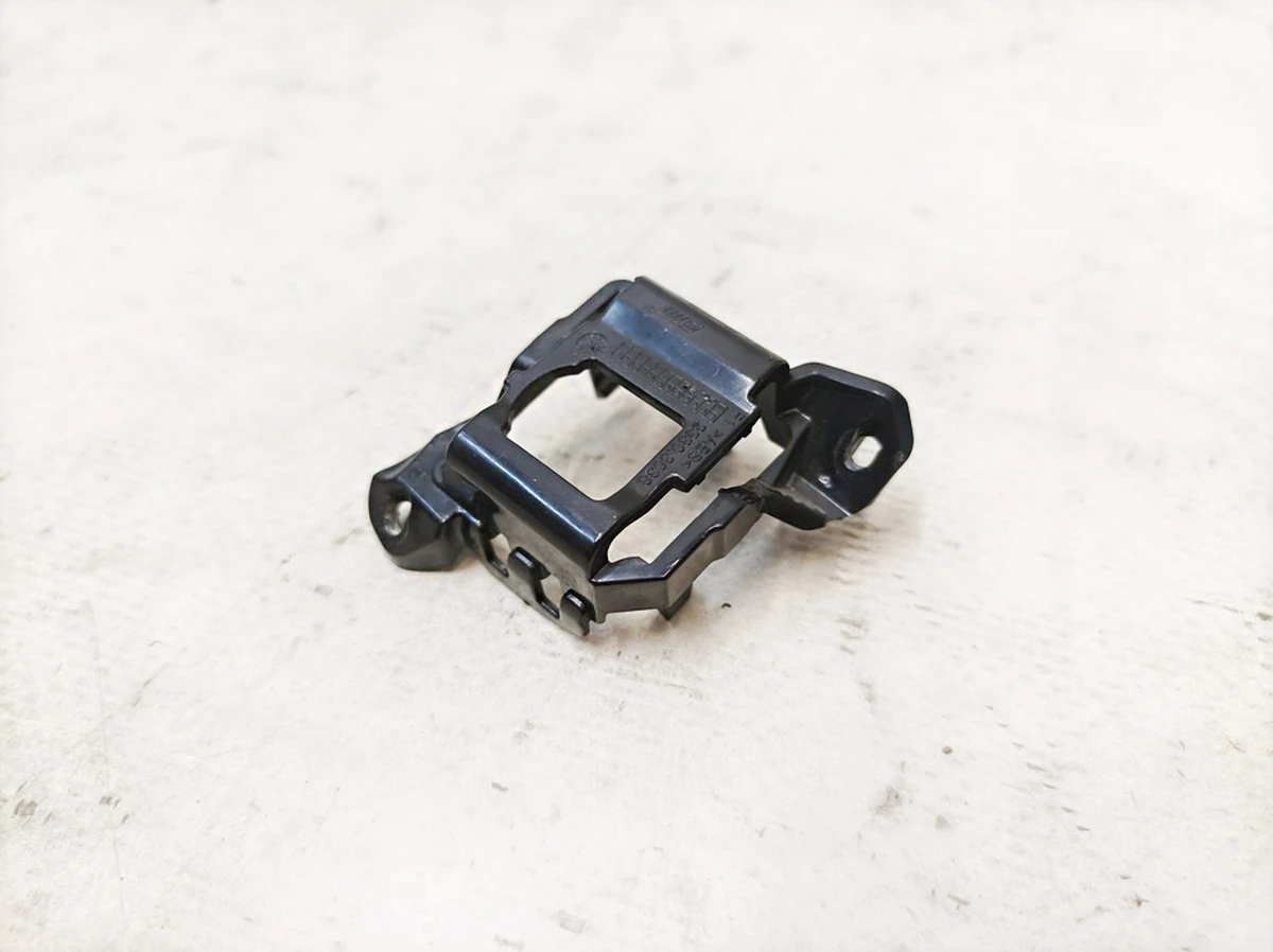 Тримач камери дзеркала зовнішнього правого 2330.3038 Mercedes EQS A2238207202