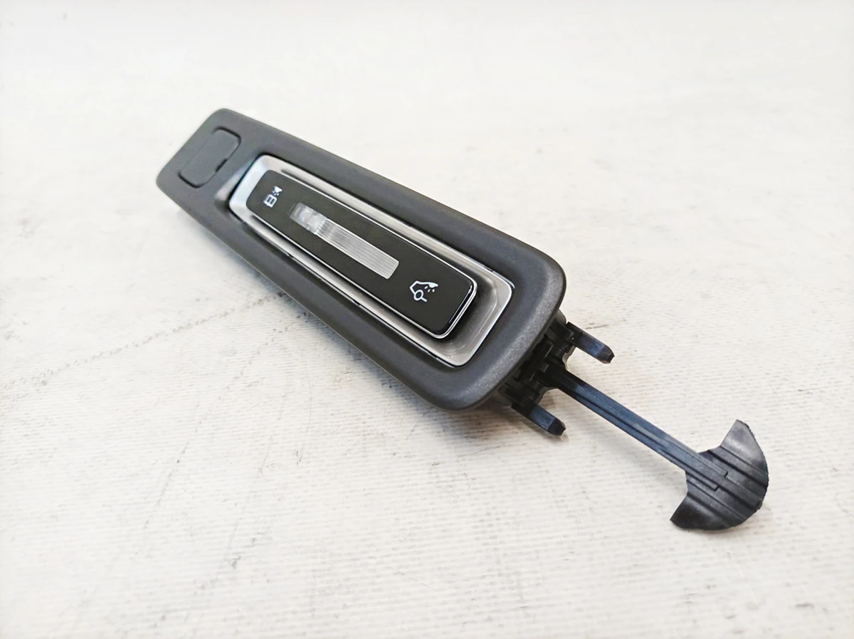 Плафон освітлення салону задній лівий Mercedes EQS A2239063500