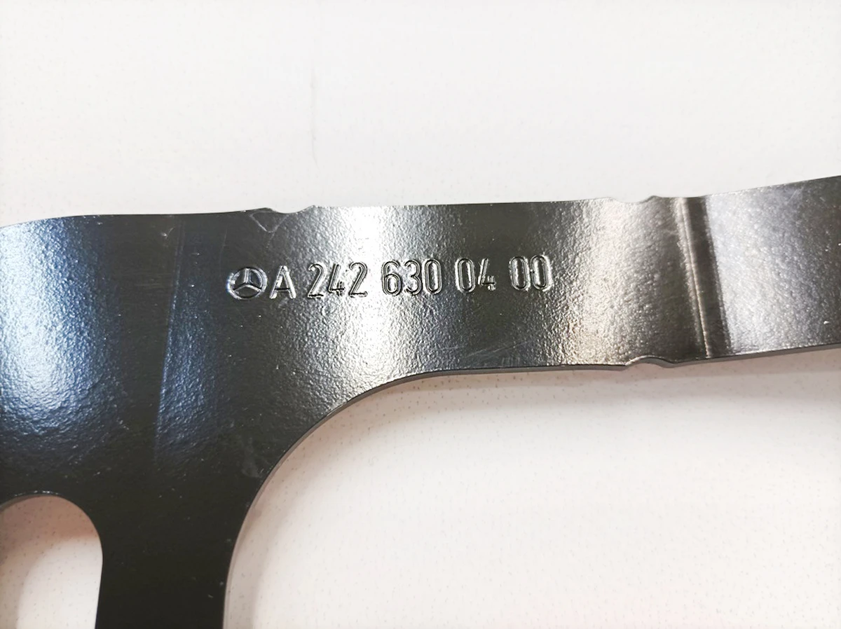 Розпірка стійки B ліва Mercedes B-Class A2426300400