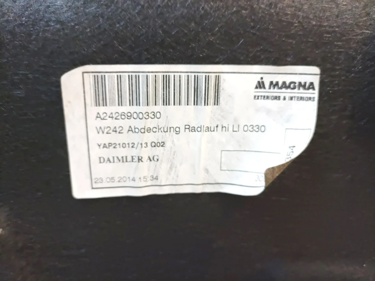 Підкрилок лівий задній Mercedes B-Class A2426900330