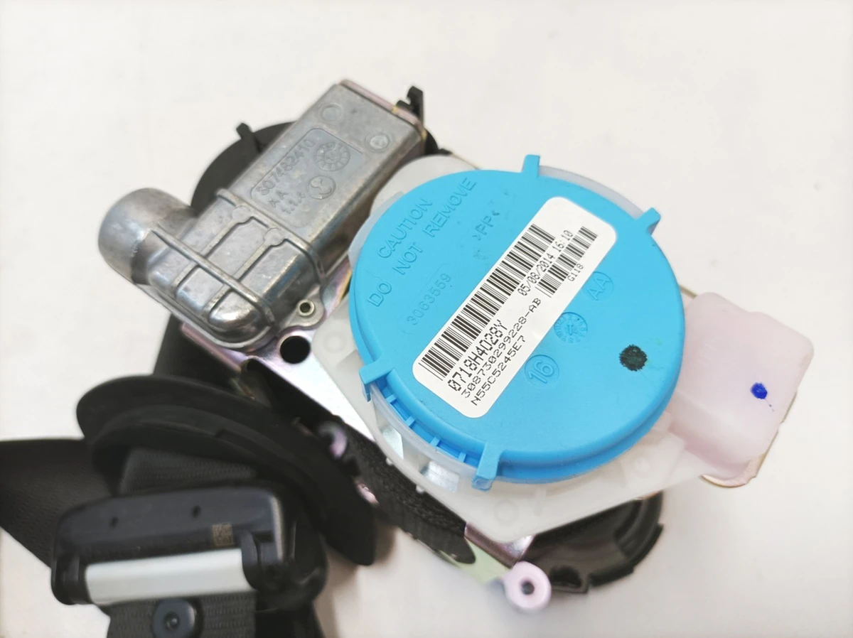 Ремень безопасности передний правый Mercedes B-Class A2428601085