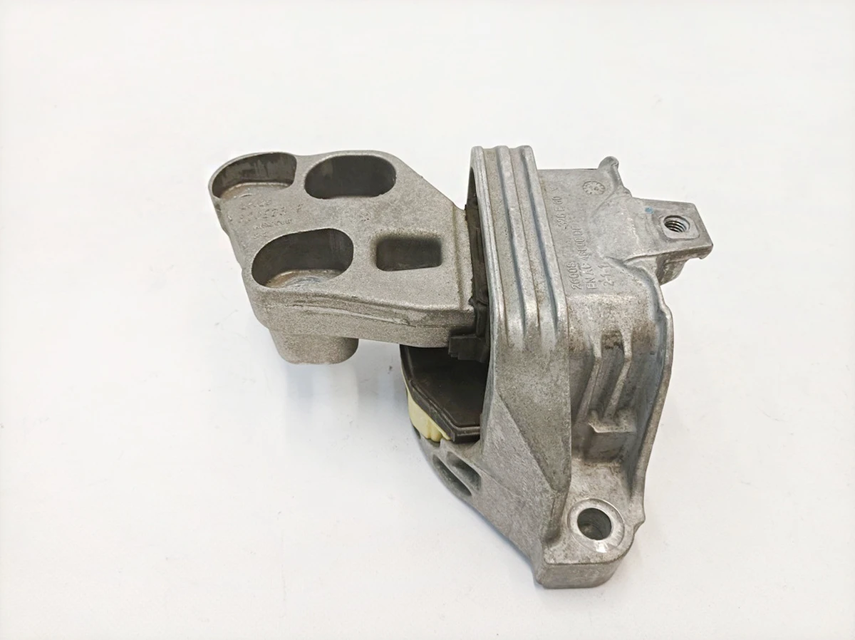 Опора двигуна ліва Mercedes B-Class A2462400217