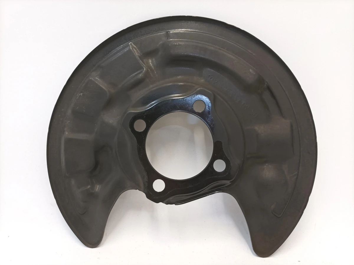 Кожух гальмівного диска задній лівий Mercedes B-Class A2464230420