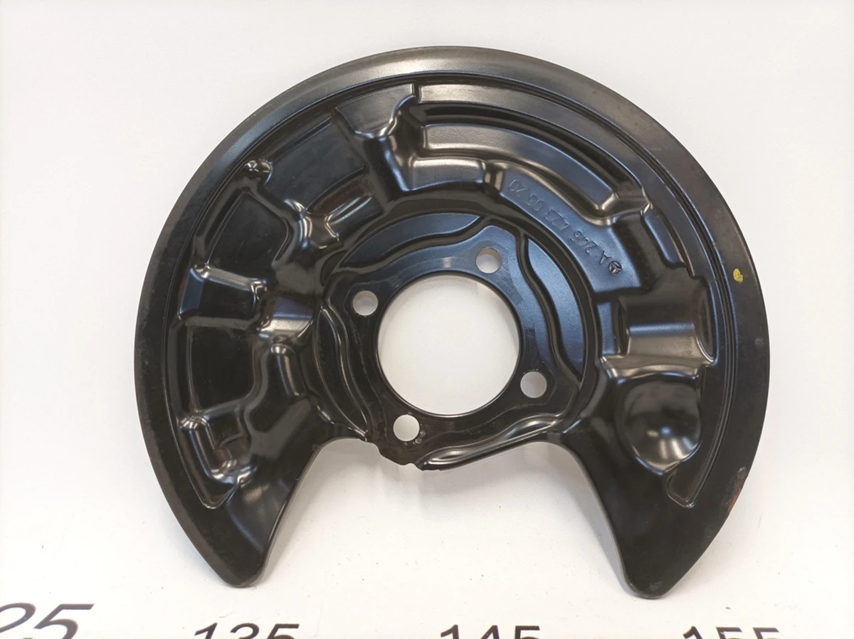 Кожух гальмівного диска задній правий Mercedes B-Class A2464230520