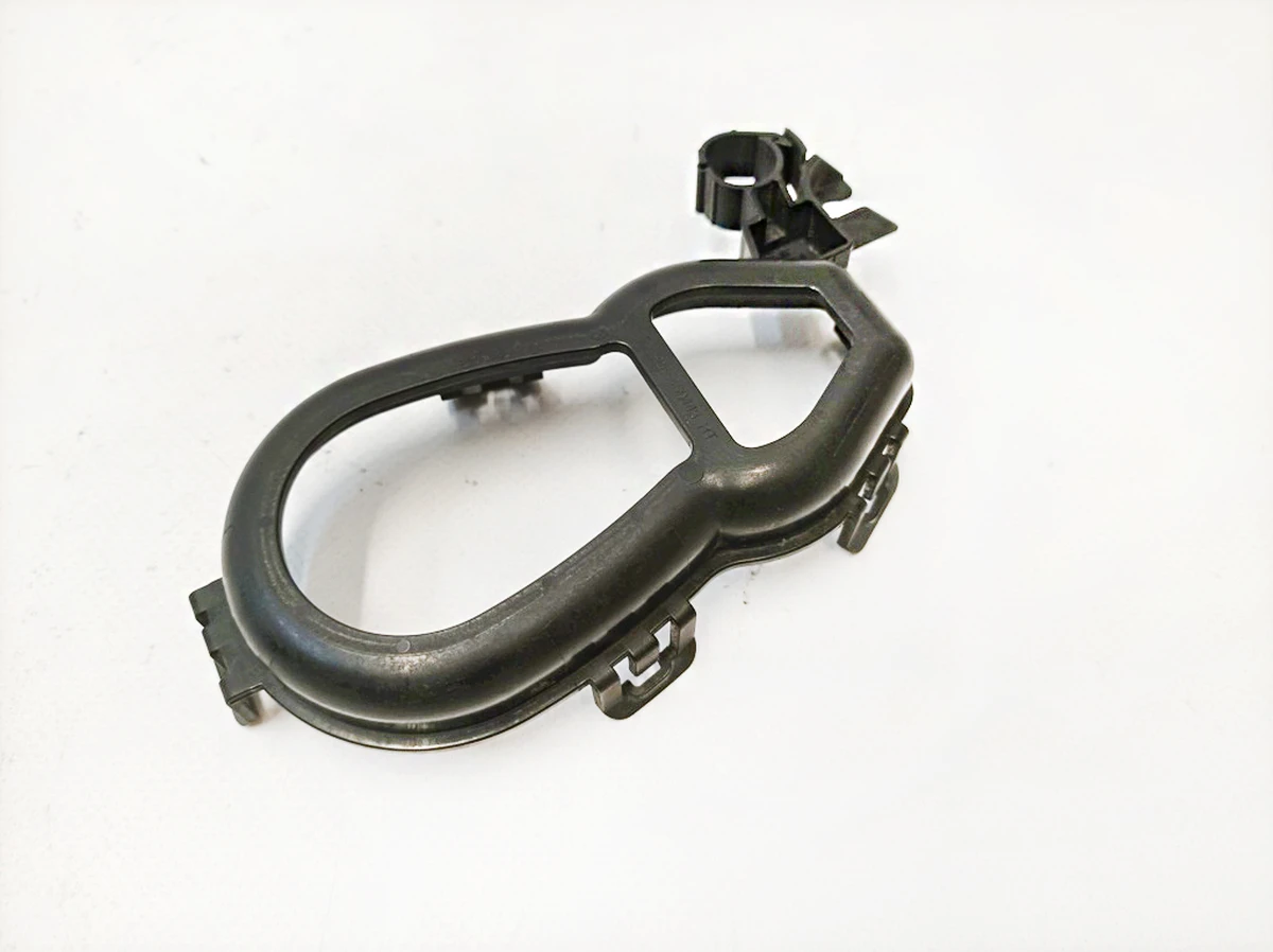 Накладка заднього правого гальмівного супорта Mercedes B-Class A2465460443