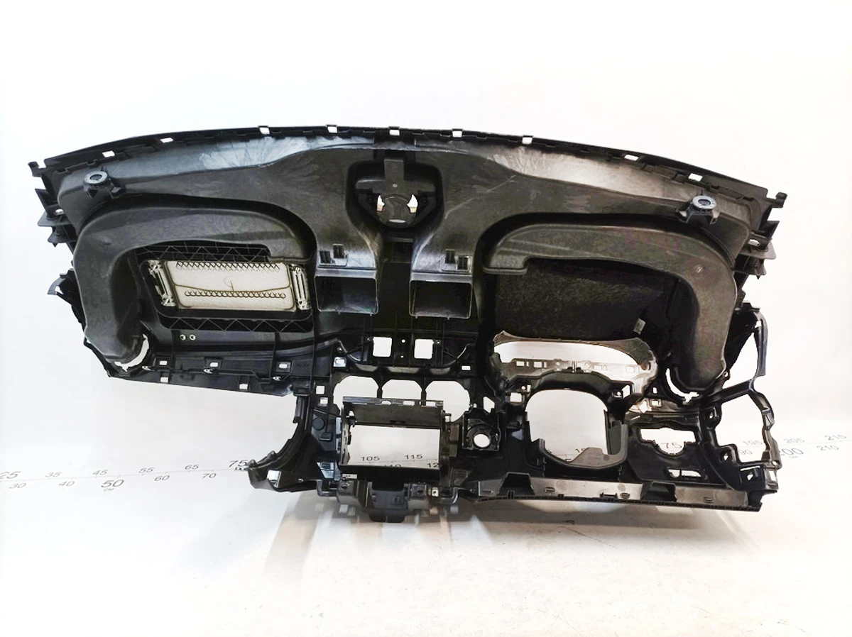 Панель приладів із повітроводом (торпедо) 9H68 Mercedes B-Class A2466800487