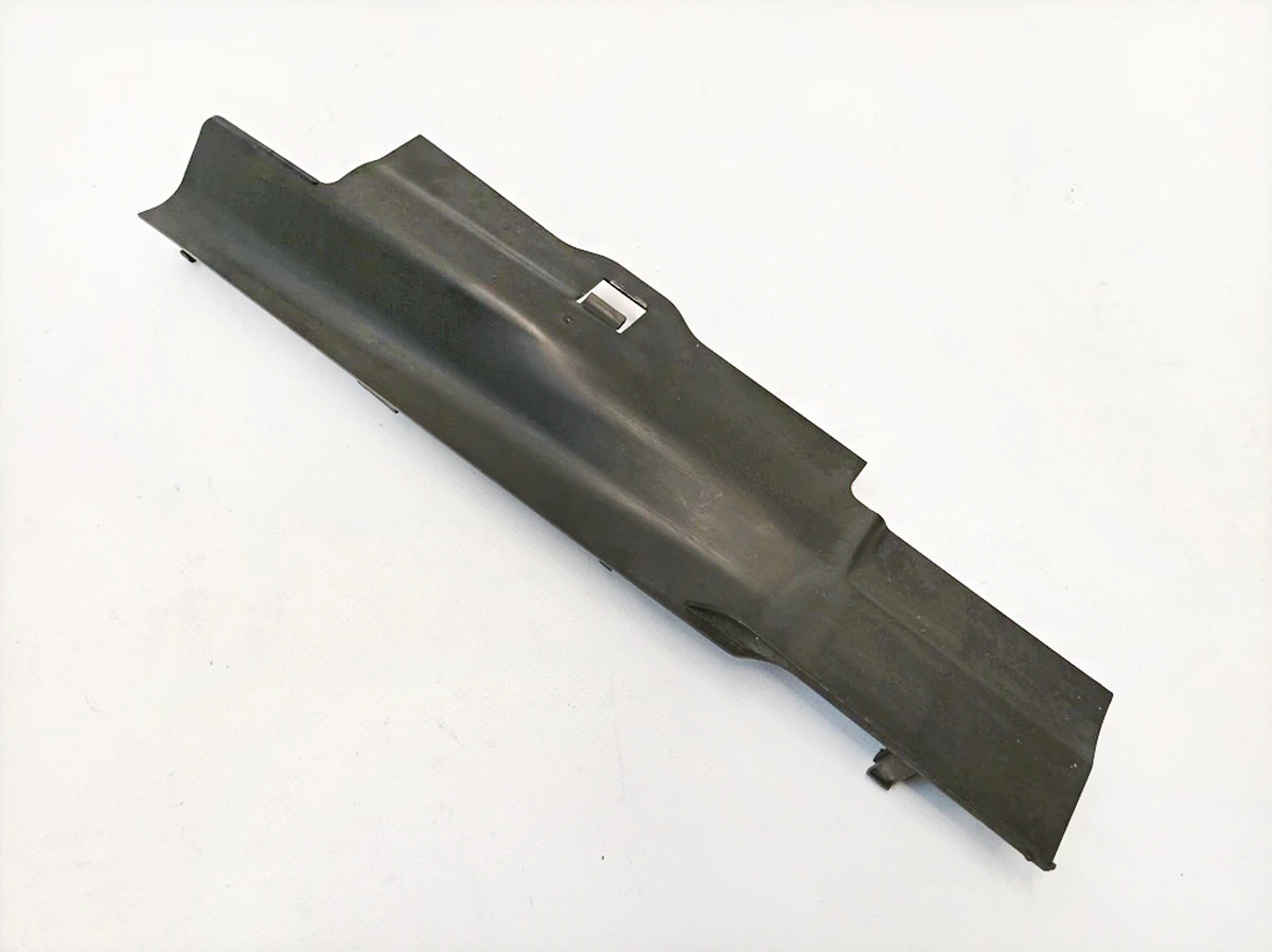 Накладка поперечини центральна ліва Mercedes B-Class A2466870507