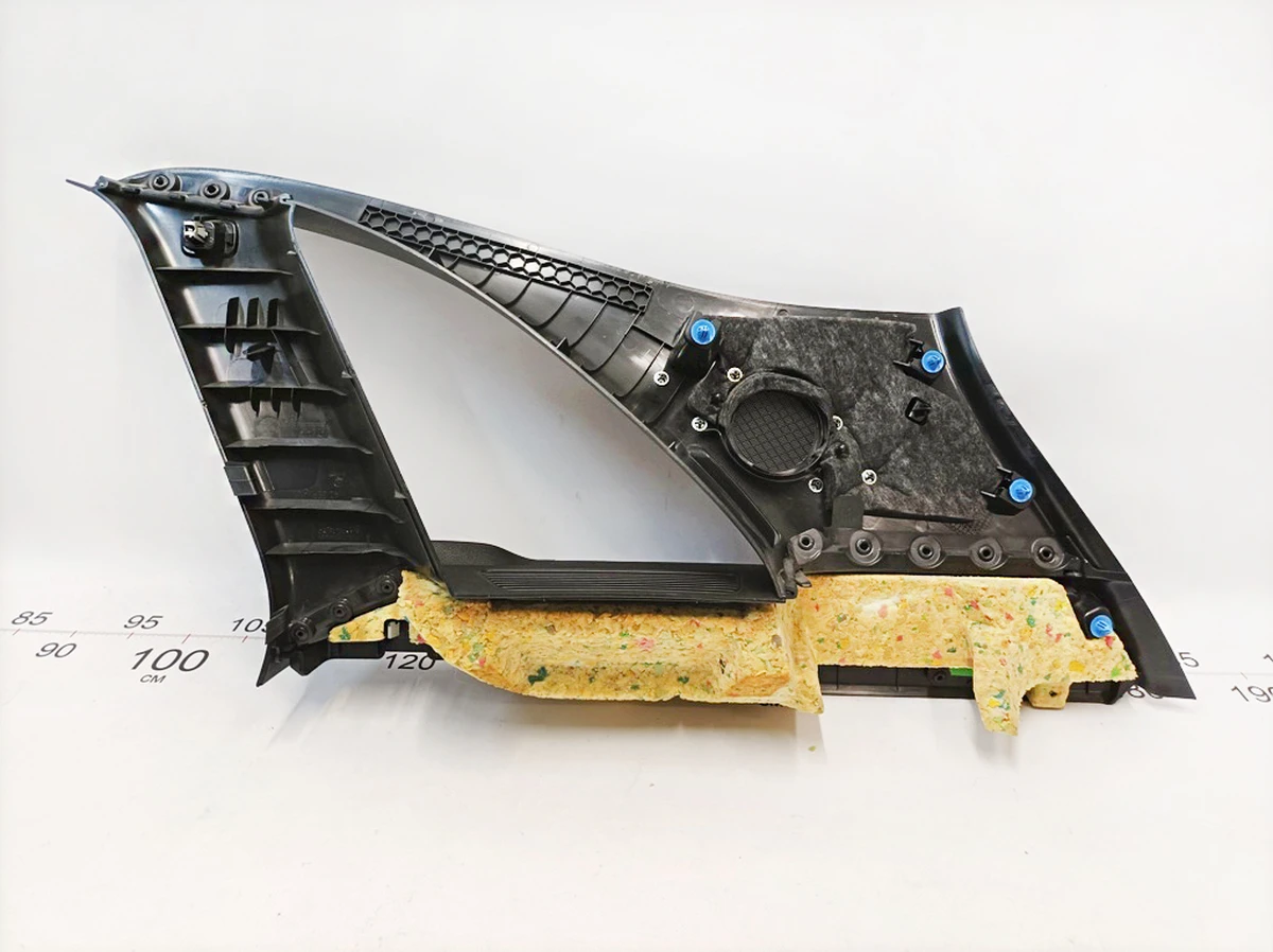 Облицювання стійки C ліва 9H68 Mercedes B-Class A2466902925