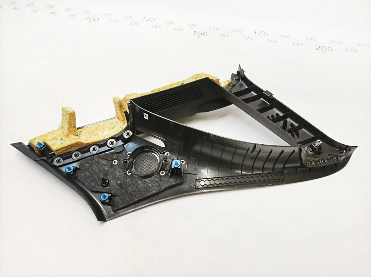 Облицювання стійки C ліва 9H68 Mercedes B-Class A2466902925