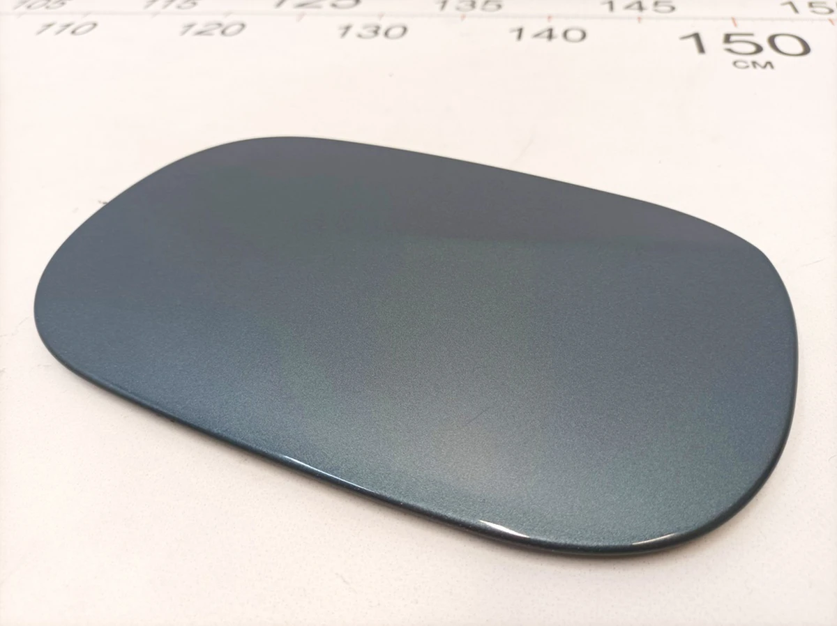 Накладка люка порта зарядки Код краски: 894 Mercedes B-Class A2467570000