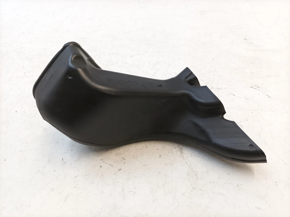 Повітропровід кліматичної установки Mercedes B-Class A2468310446