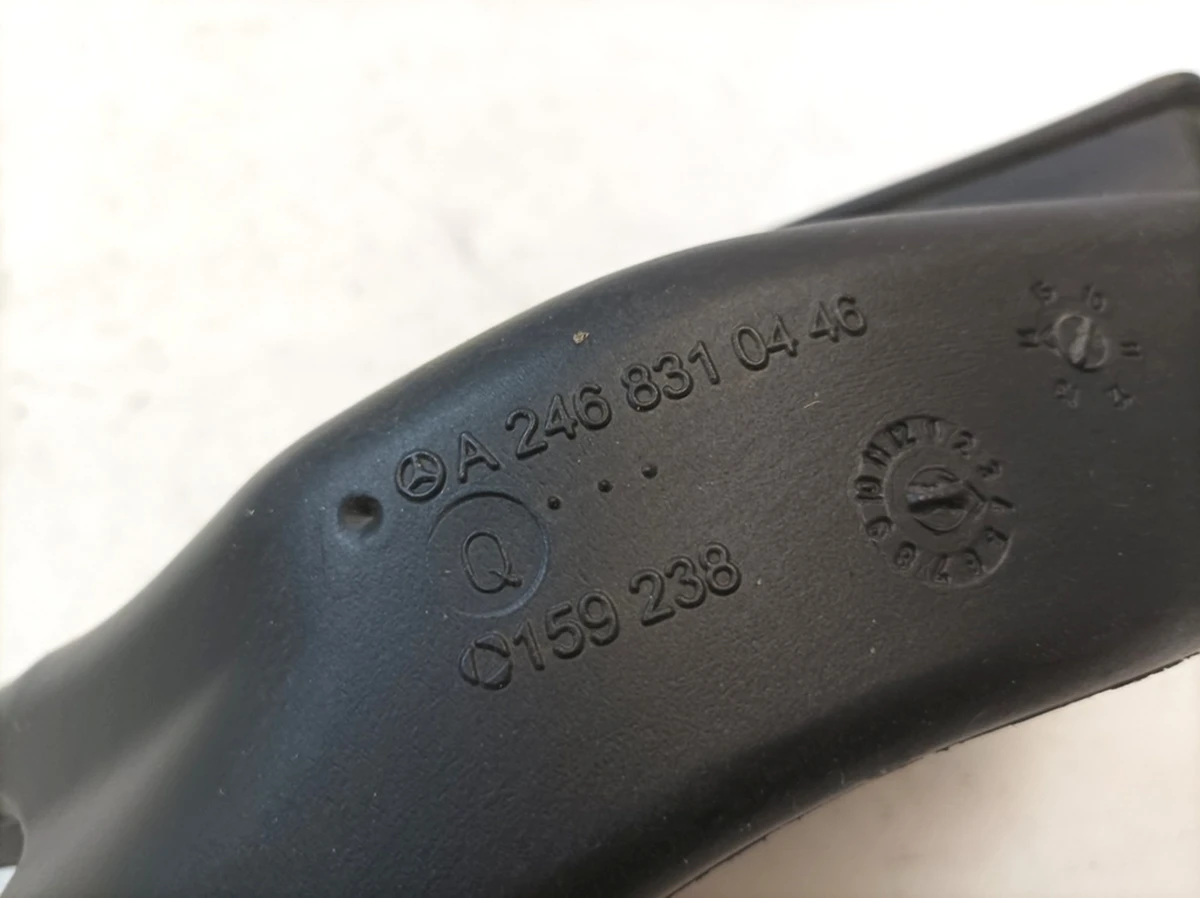 Повітропровід кліматичної установки Mercedes B-Class A2468310446