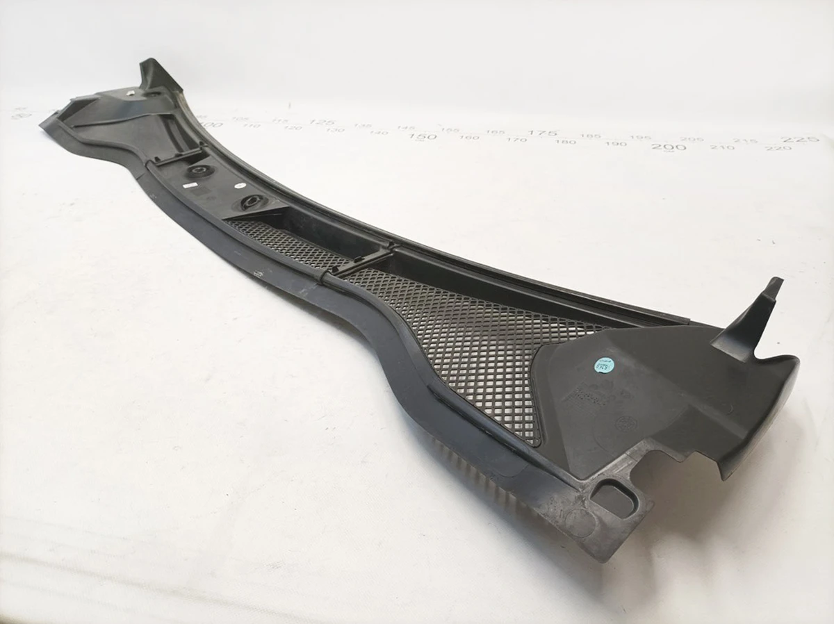 Air intake trim assembly A2468300700, A2468300900 Mercedes B-Class A2468350600