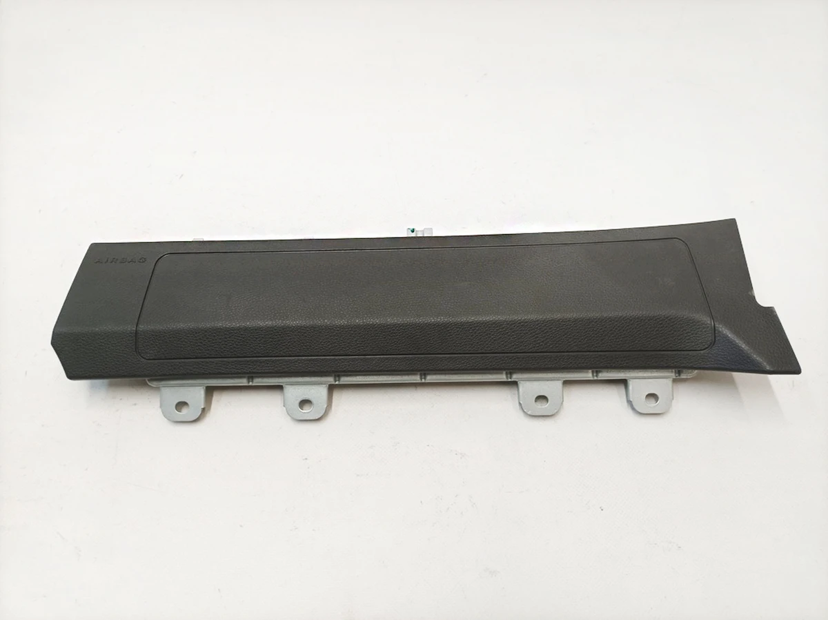 Airbag (knee) driver's side Mercedes B-Class A2468600302