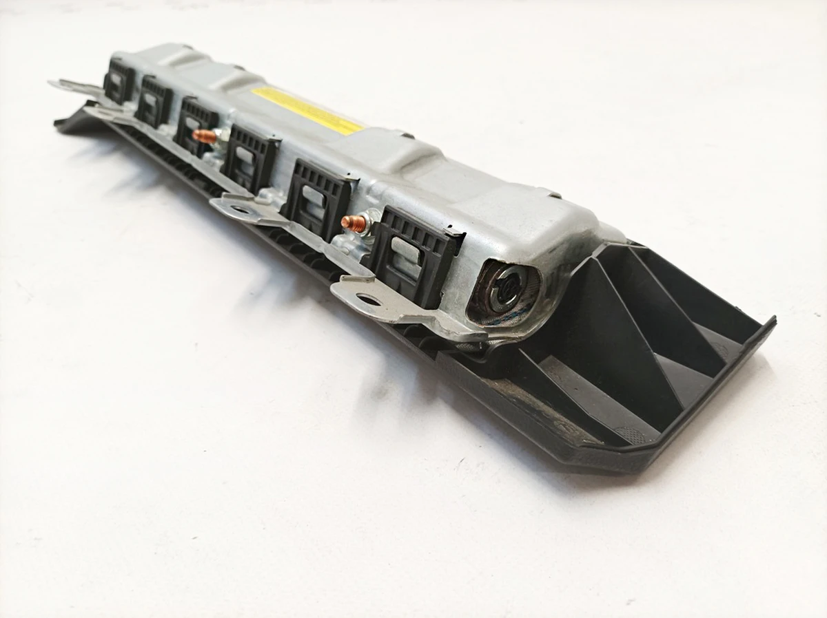 Airbag (knee) driver's side Mercedes B-Class A2468600302