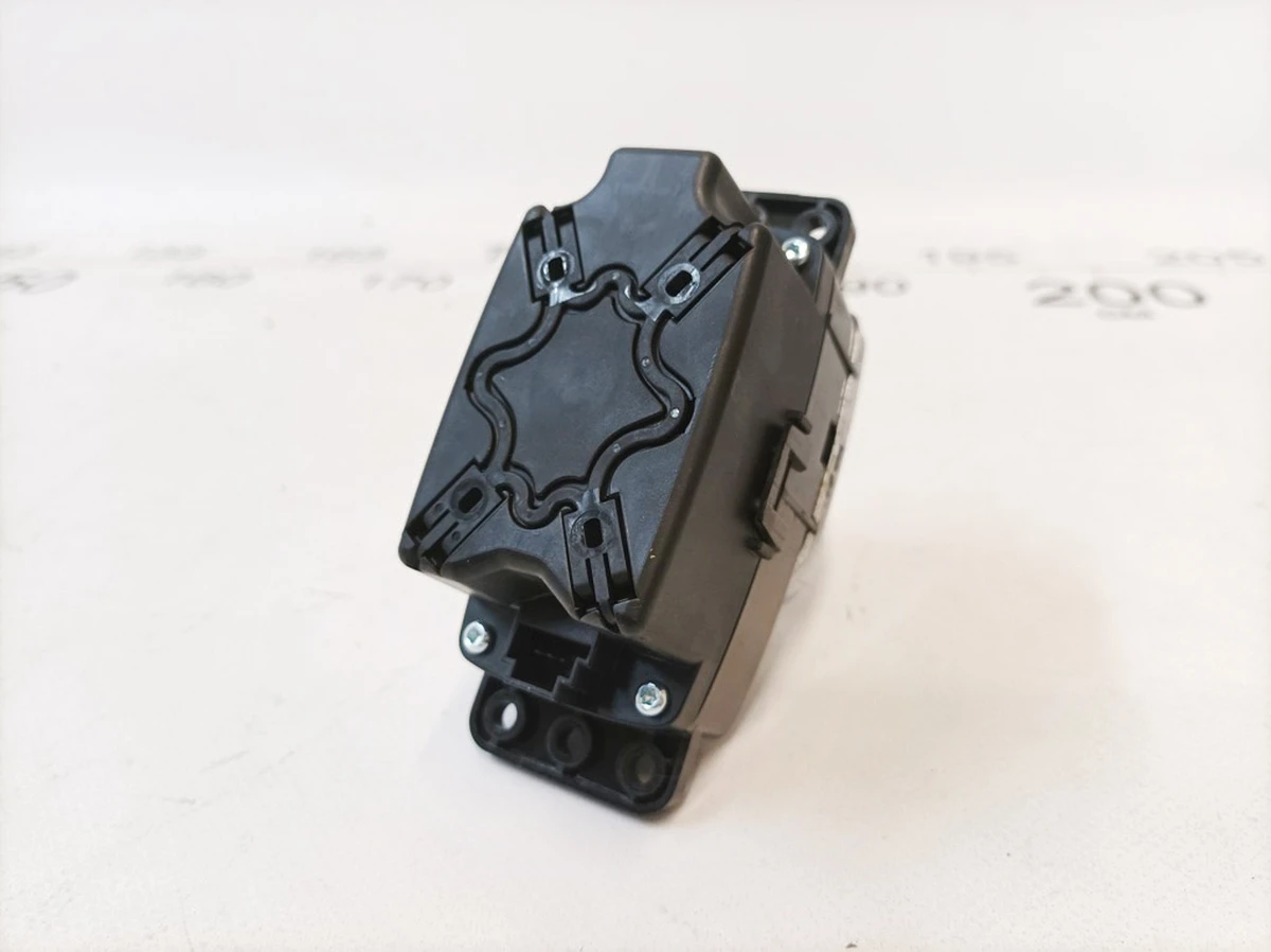 Джойстик управління мультимедіа Mercedes B-Class A2469001509