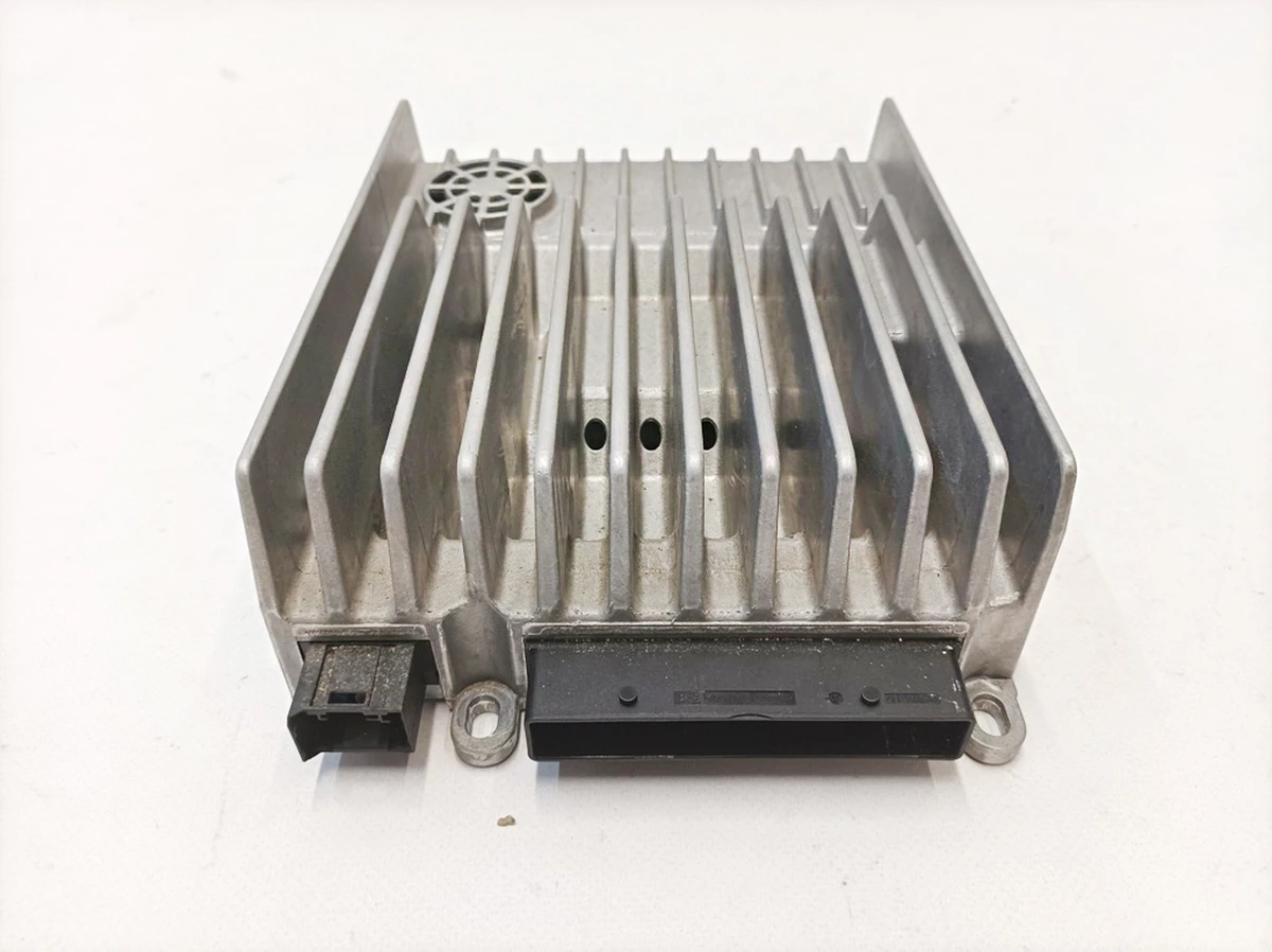 Акустичний підсилювач HARMAM BECKER Mercedes B-Class A2469008213