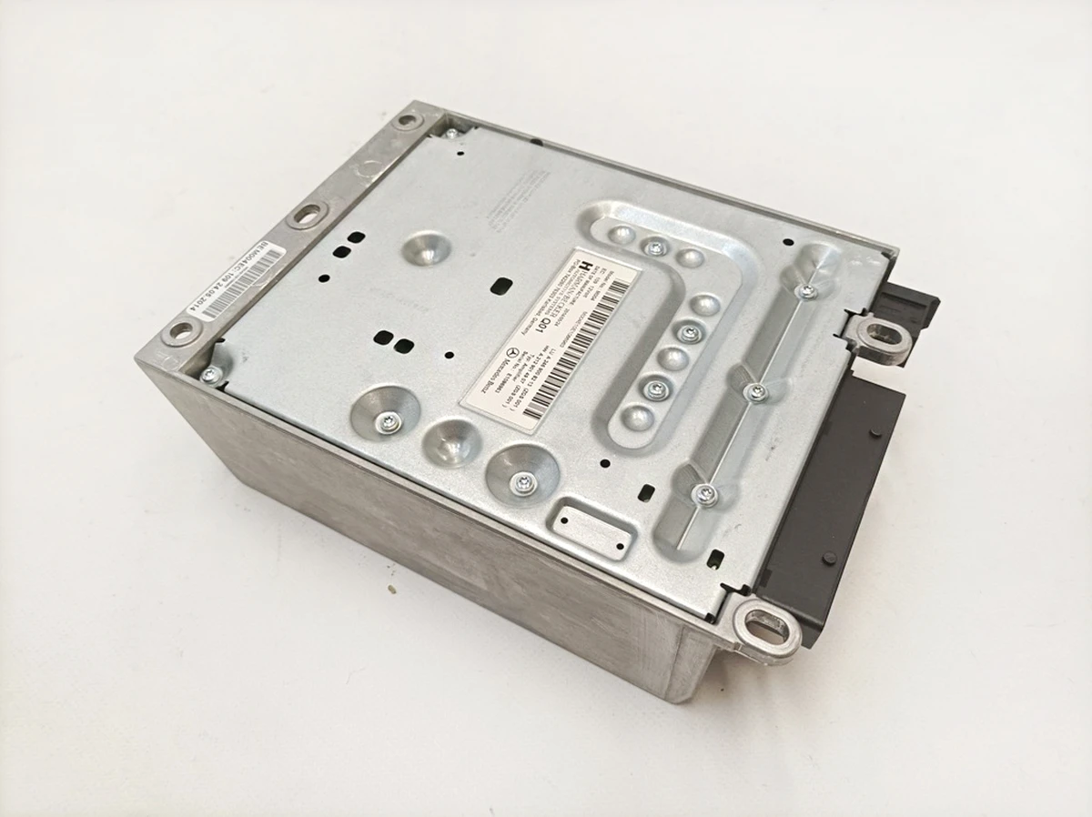 Акустичний підсилювач HARMAM BECKER Mercedes B-Class A2469008213