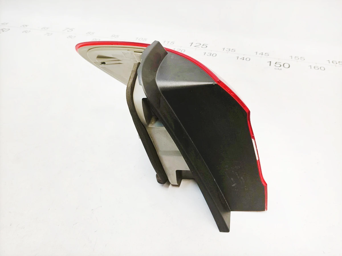 Ліхтар задній правий Mercedes B-Class A2469060258