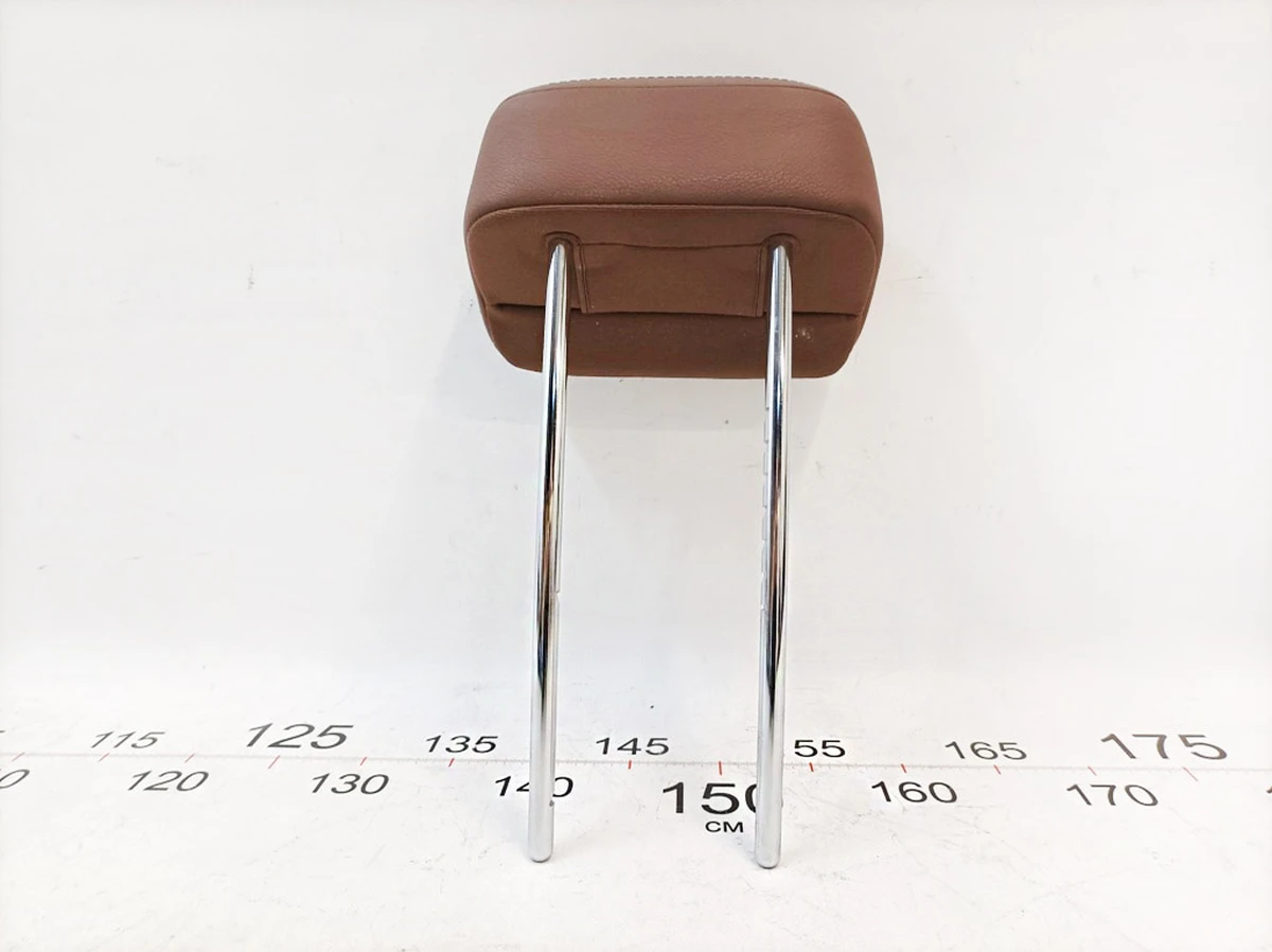 Подголовник второго ряда левый правый 204A HAZELNUT BROWN Mercedes B-Class A2469700100