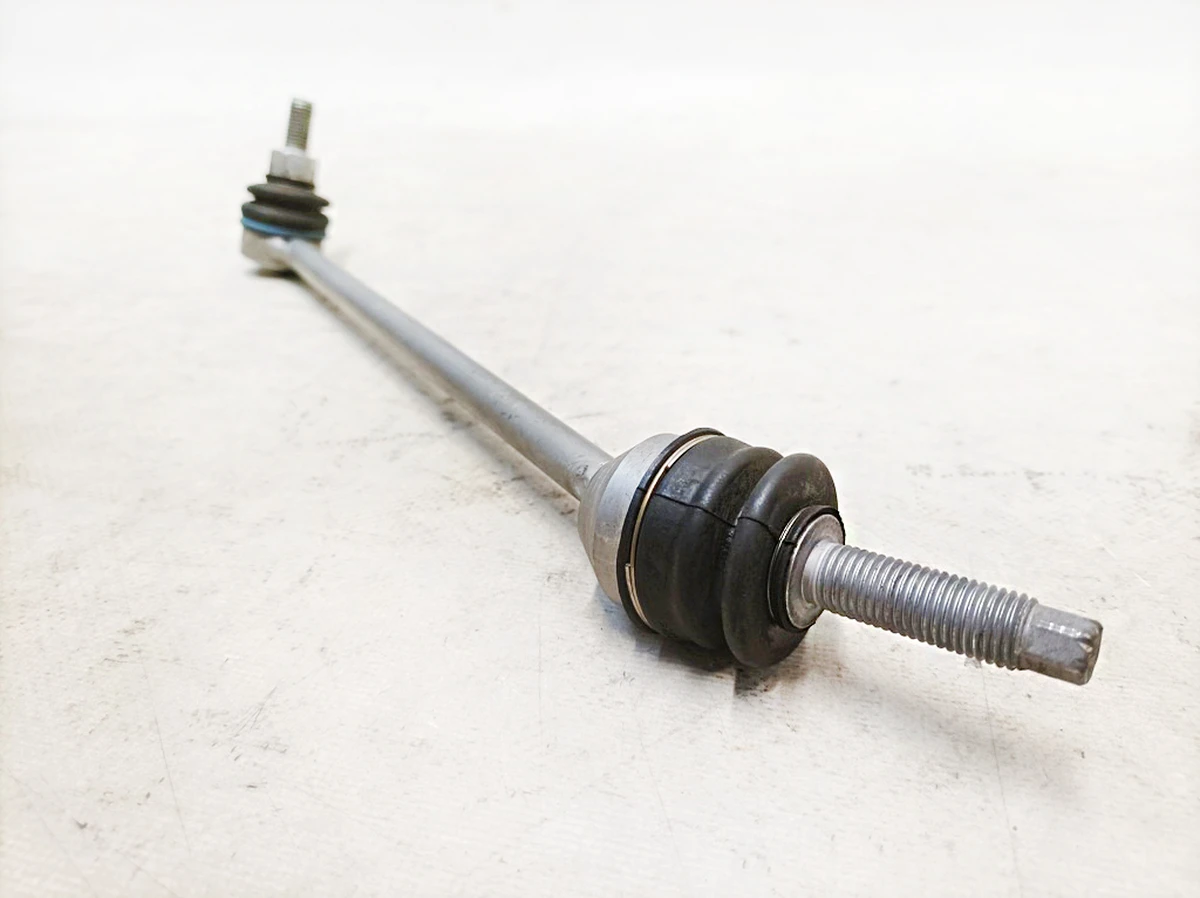 Стойка стабилизатора передняя правая Mercedes EQS A2973200600