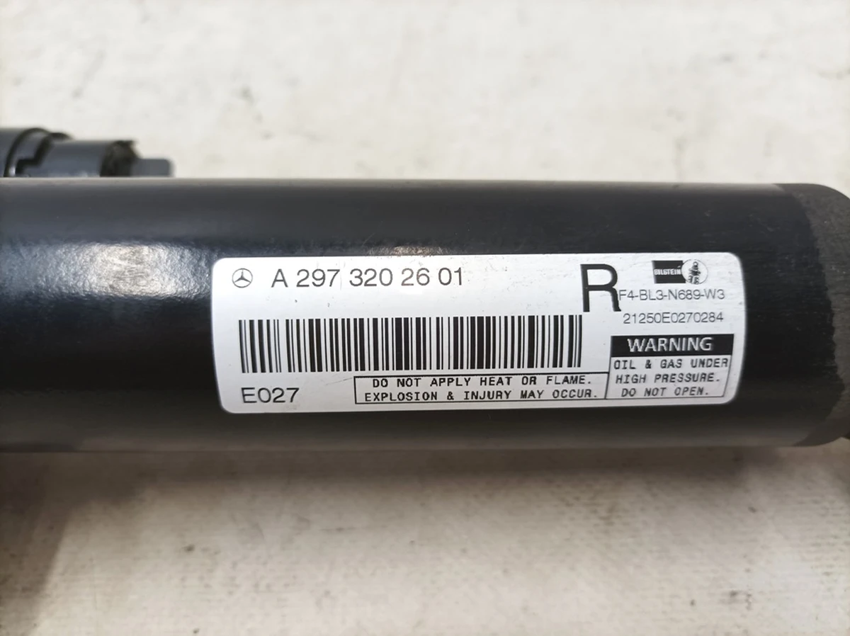 Пневмостойка передняя правая (повреждена шпилька крепления) Mercedes EQS A2973205401