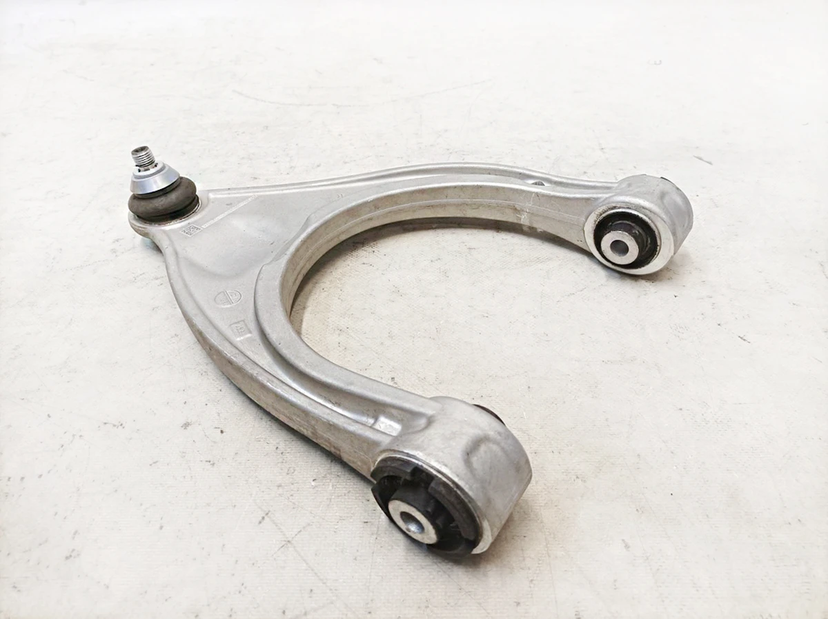 Важіль передньої підвіски верхній правий Mercedes EQS A2973304400