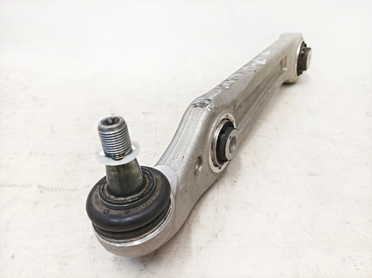 Рычаг поперечный передний нижний правый Mercedes EQS A2973305800