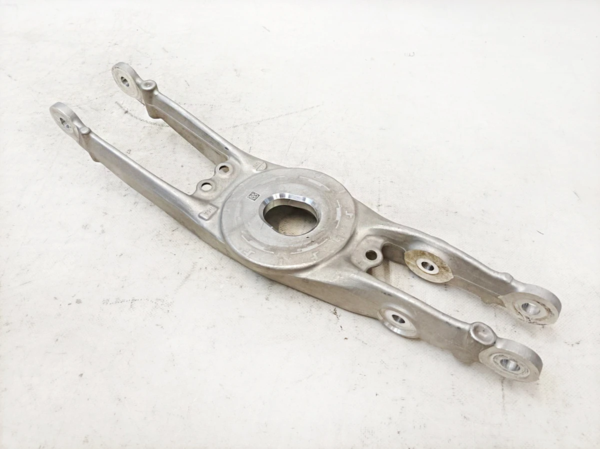 Рычаг подвески задней нижний левый Mercedes EQS A2973520300