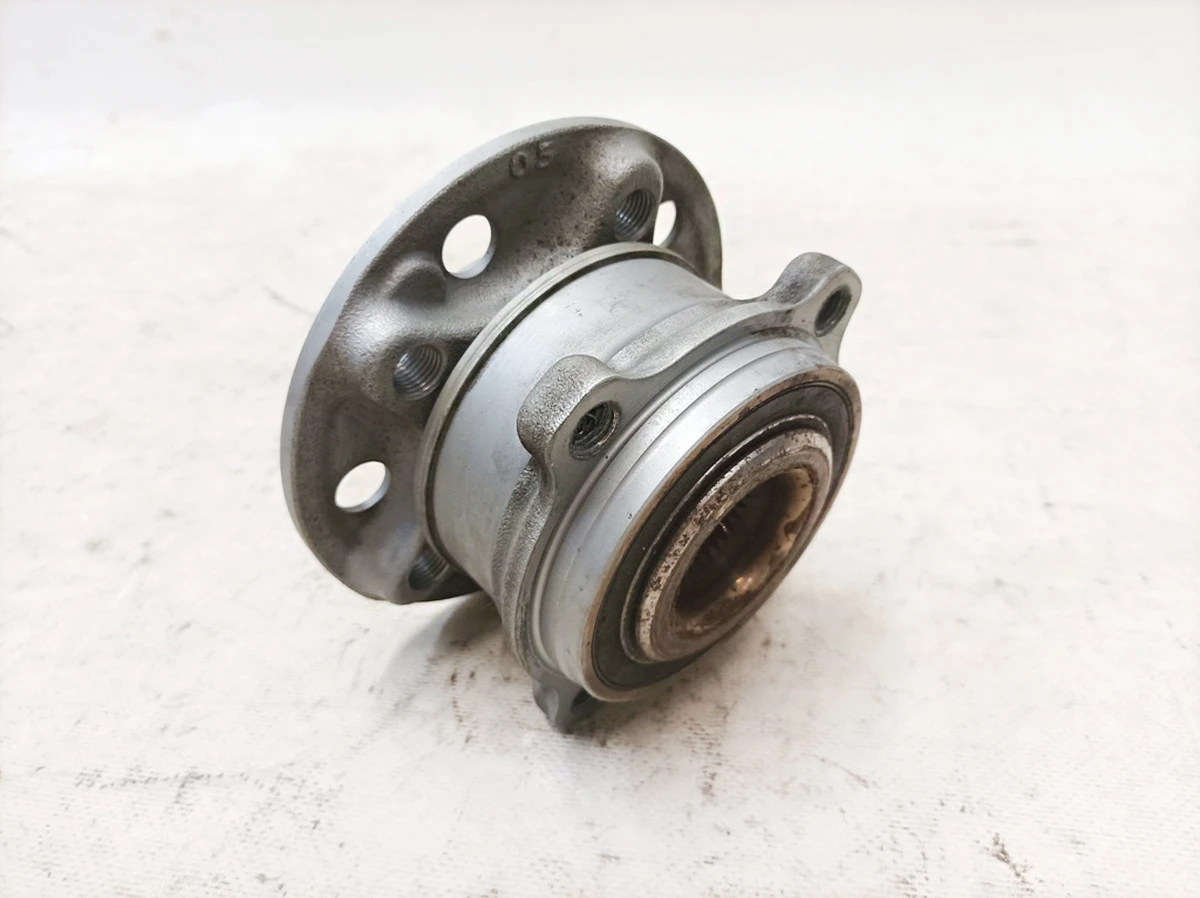 Маточина задня ліва права Mercedes EQS A2973560100