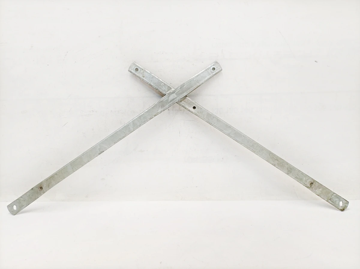 Распорка соединительная (с мелким повреждением) Mercedes EQS A2975200800