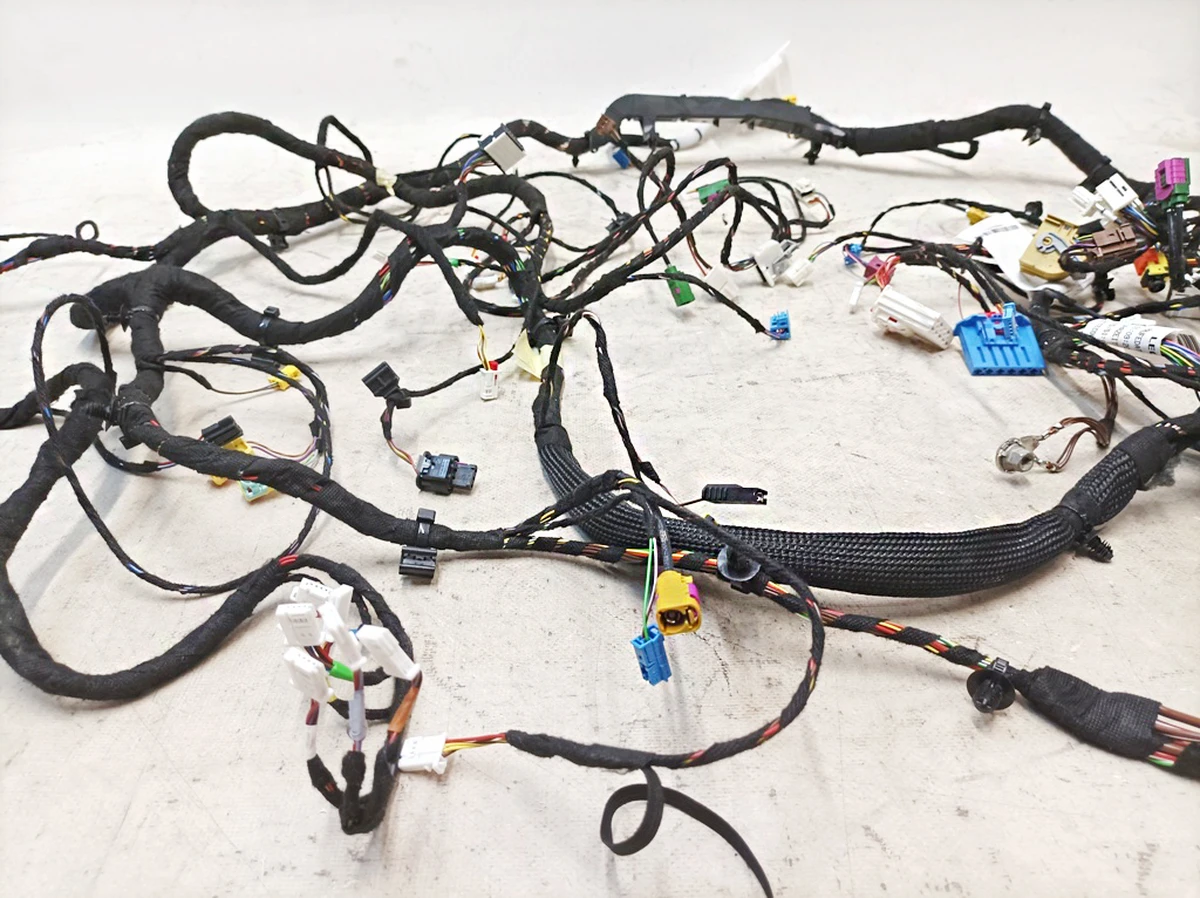 Електропроводка передньої панелі 0008586359CO Mercedes EQS 0008586359