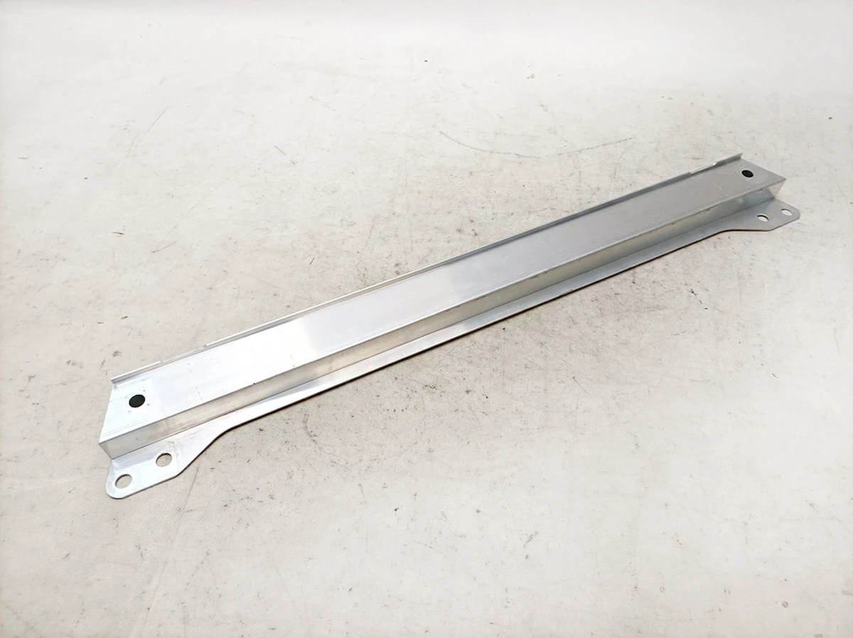 Підсилювач поперечний (кріплення радіатора) Mercedes EQS A2976208601