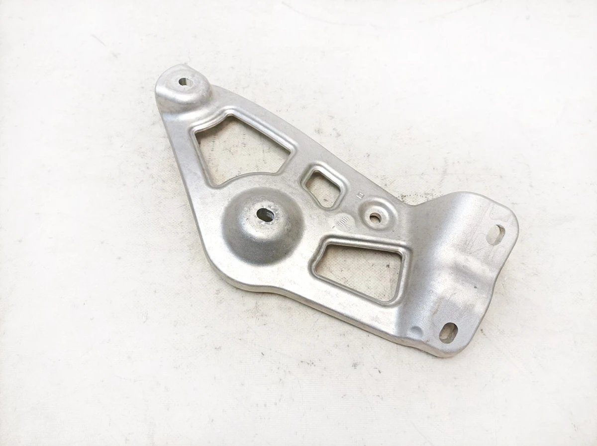 Підсилювач моторного щита лівий Mercedes EQS A2976254700