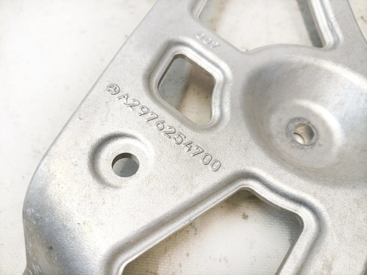 Підсилювач моторного щита лівий Mercedes EQS A2976254700