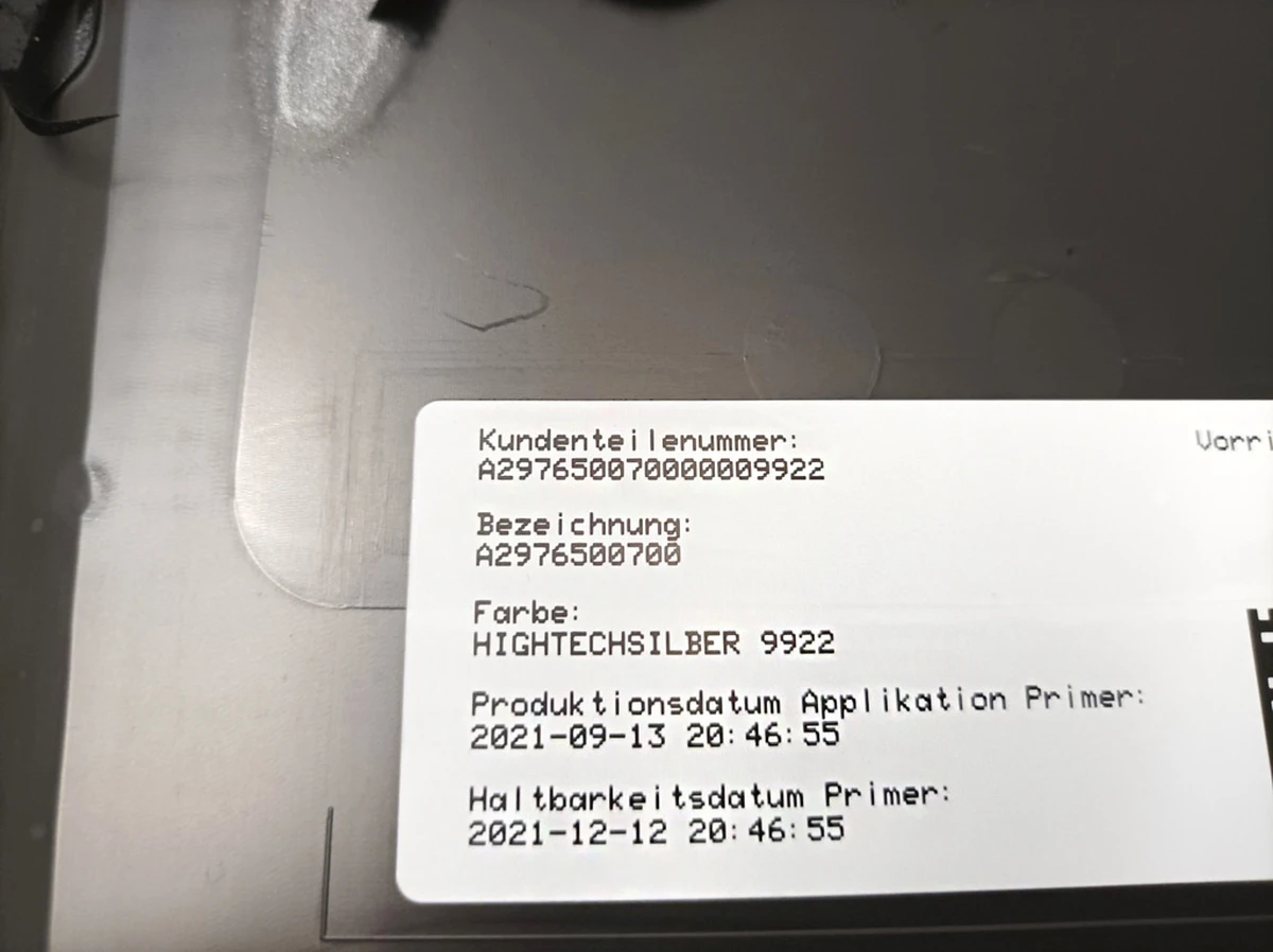 Roof molding 922 Hightech Silber with damage Mercedes EQS A2976500700