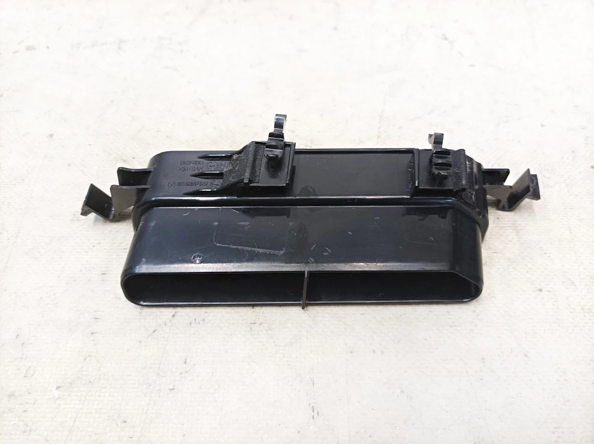 Тримач накладки стійки B лівий Mercedes EQS A2976909100