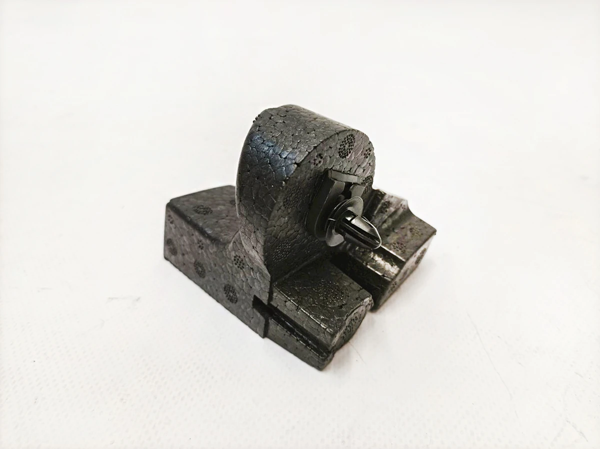 Абсорбер стелі задній правий Mercedes EQS A2976923600