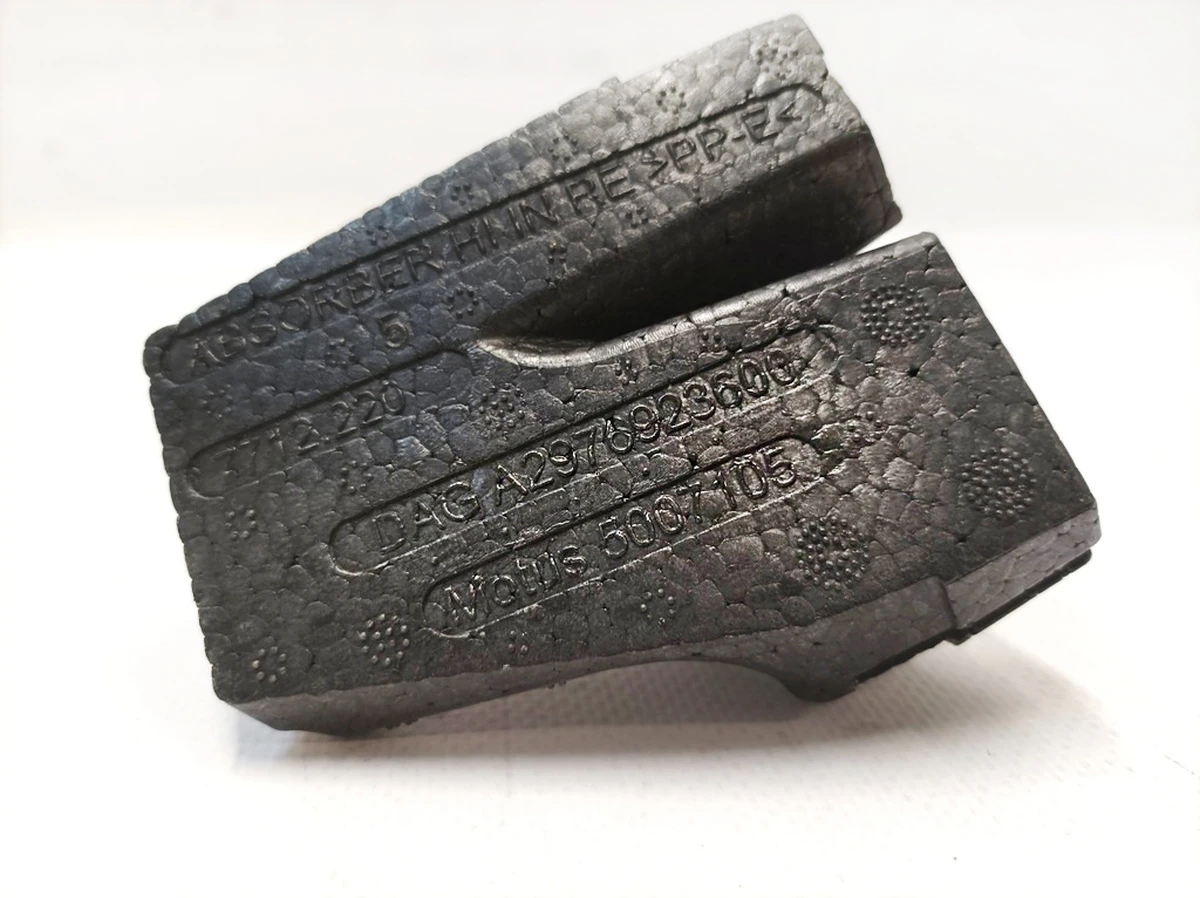 Абсорбер стелі задній правий Mercedes EQS A2976923600