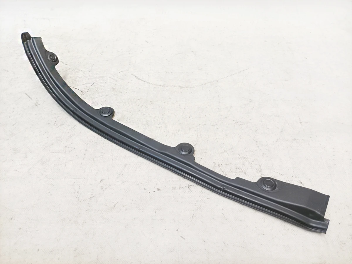 Ущільнювач дверей передніх правих Mercedes EQS A2977201800