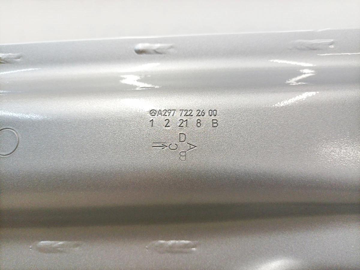 Дверь передняя правая (металл) 922 Hightech Silber повреждена Mercedes EQS A2977222600