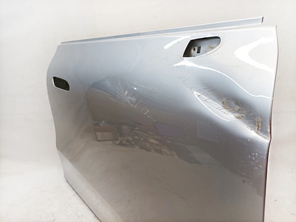 Дверь передняя правая (металл) 922 Hightech Silber повреждена Mercedes EQS A2977222600