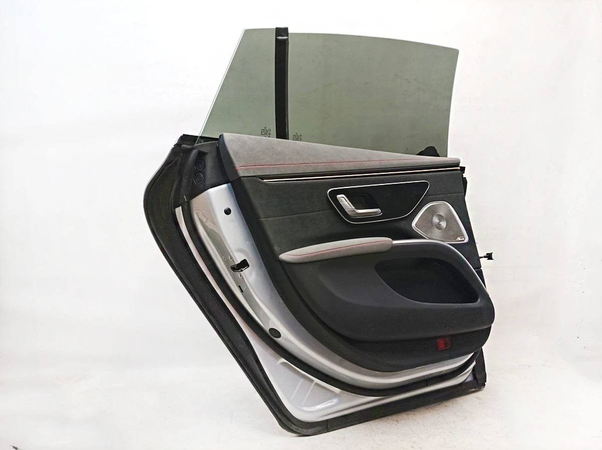 Двері задні ліві в зборі 922 Hightech Silber (без блоку керування) Mercedes EQS A2977305100