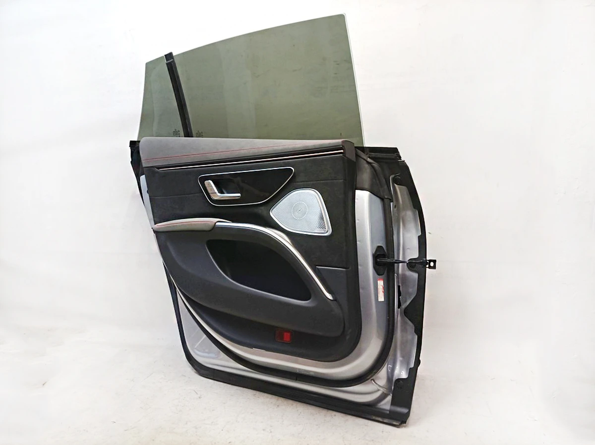 Двері задні ліві в зборі 922 Hightech Silber (без блоку керування) Mercedes EQS A2977305100