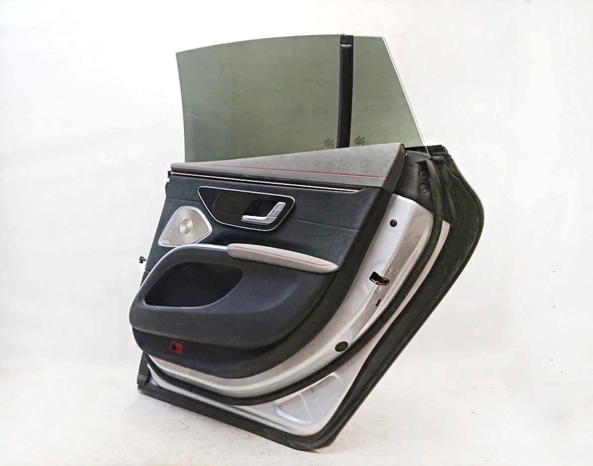 Двері задні праві в зборі 922 Hightech Silber (без блока керування) Mercedes EQS A2977305200