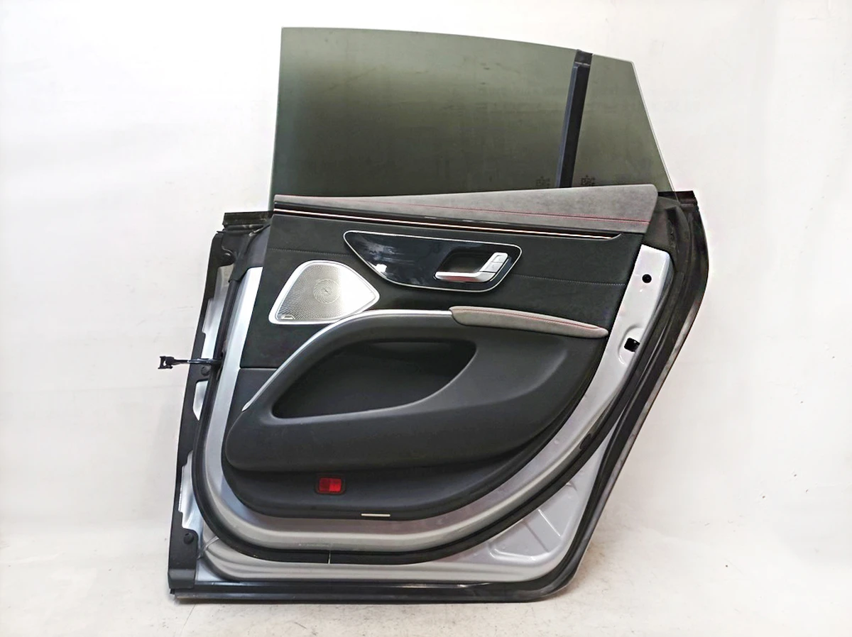 Двері задні праві в зборі 922 Hightech Silber (без блока керування) Mercedes EQS A2977305200