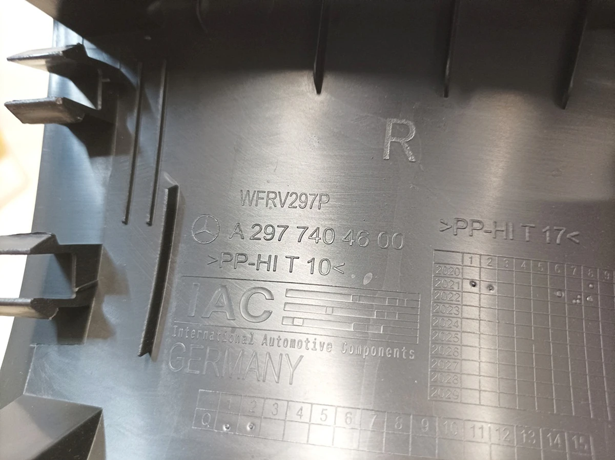 Trunk lid trim right Mercedes EQS A2977404600